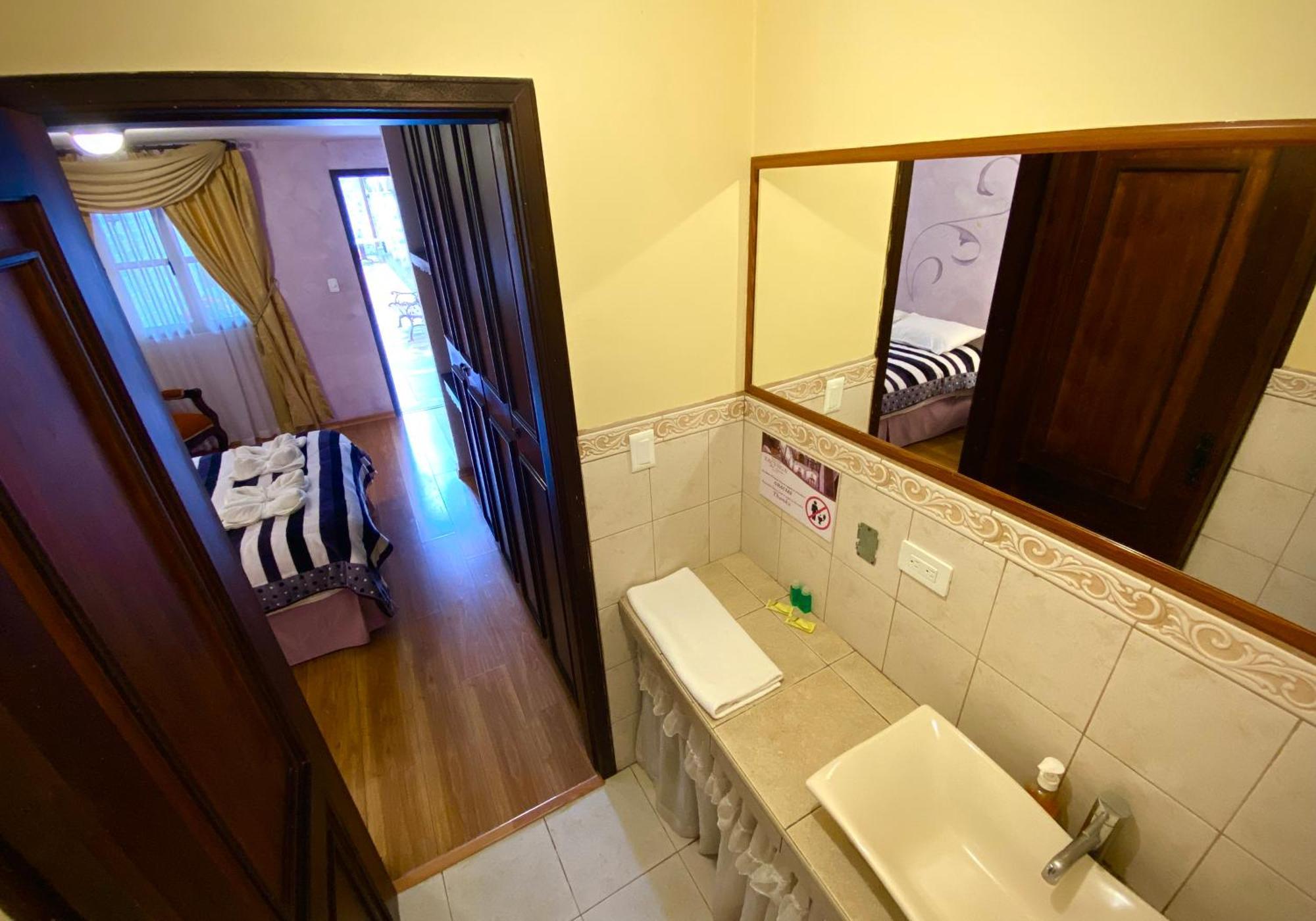 Latacunga Hostel Extérieur photo