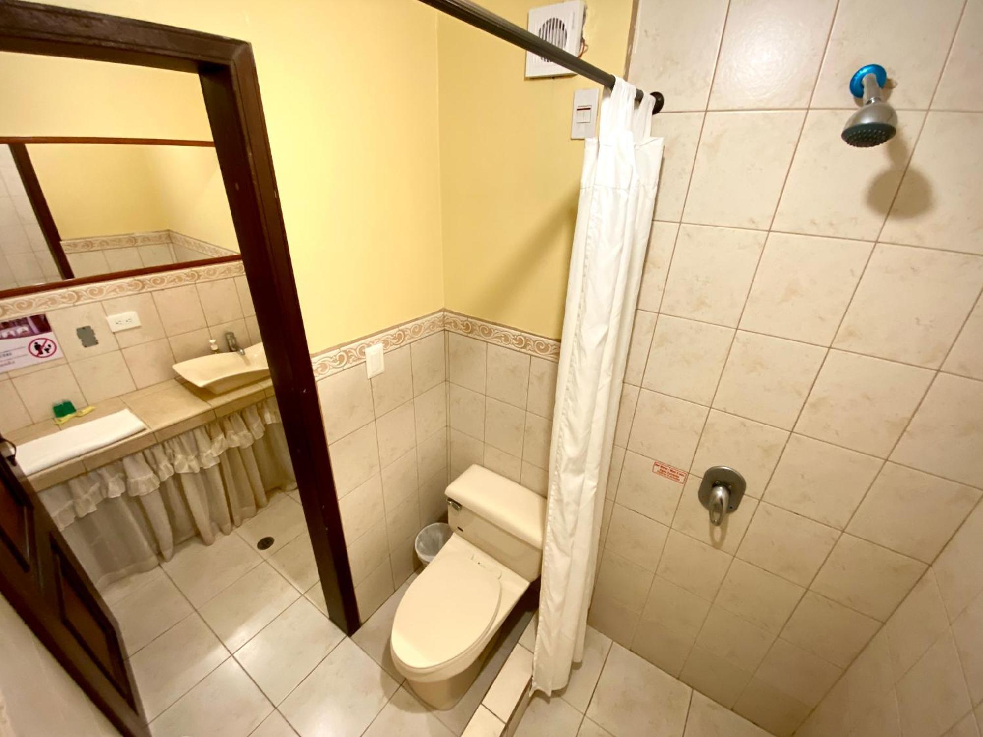Latacunga Hostel Extérieur photo